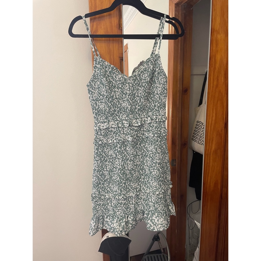 NWT! Abercrombie Green & White Smocked & Ruffle detail Mini Dress - Size SMALL!